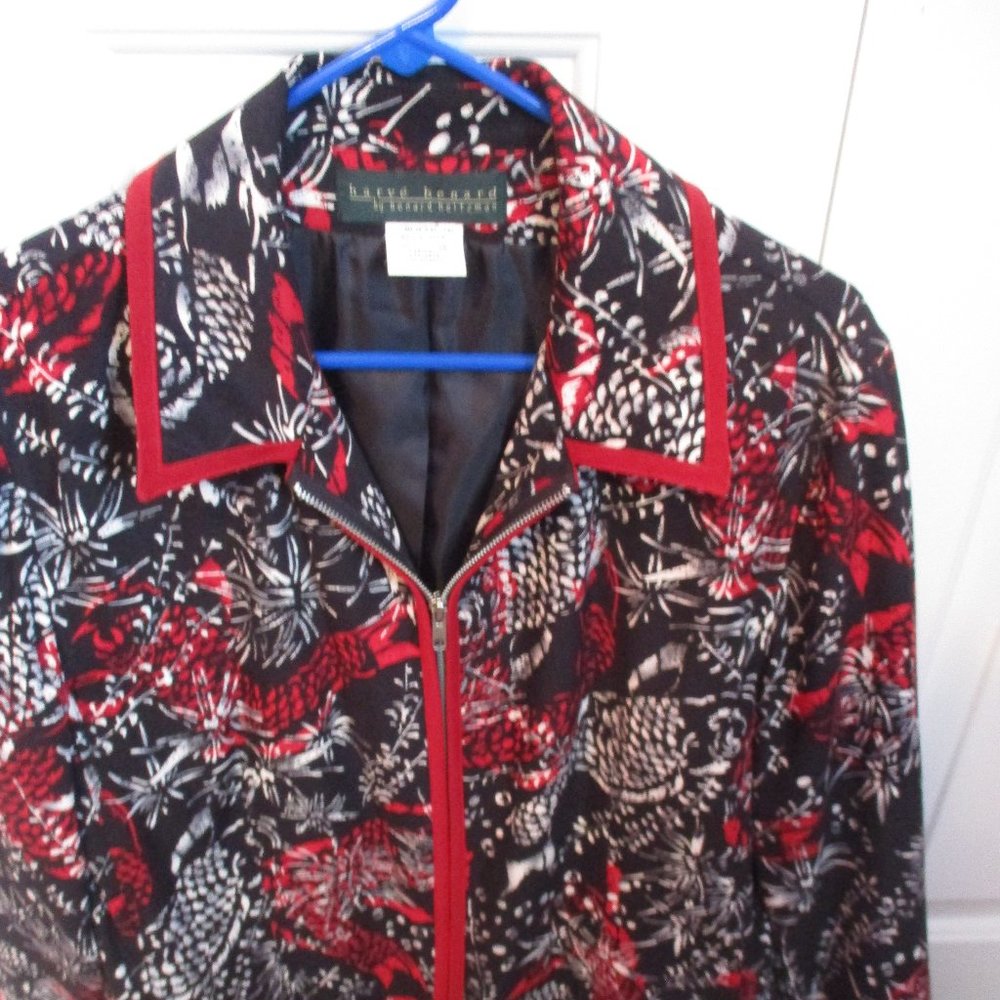 Women's Harve' Benard Multicolor Zip Blazer with Side Pockets Size: 16